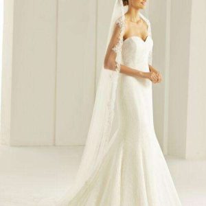 Slør "Lace edge flowers" - Ivory 250cm